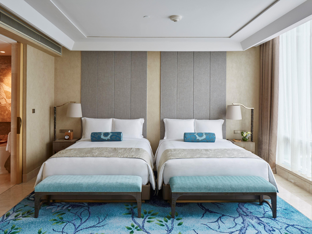 Why Raffles Furniture Sets Are the Key to Exceptional Guest Stays