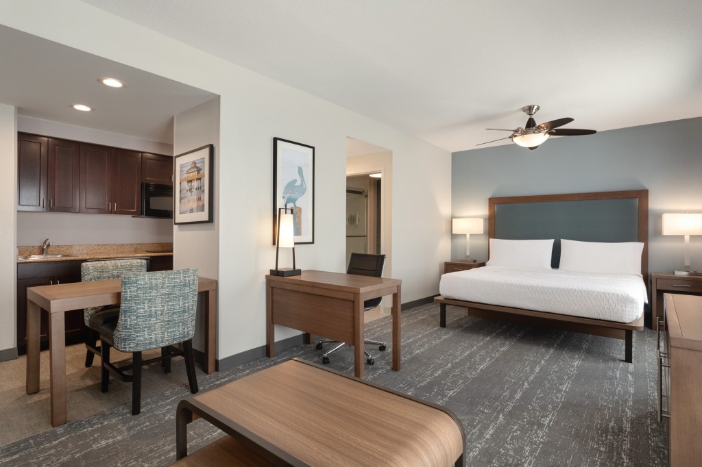 2026-01-25-HomeWood Suites Ft Myers Airport_One King One Bed Studio Suite_517_IMG_4804